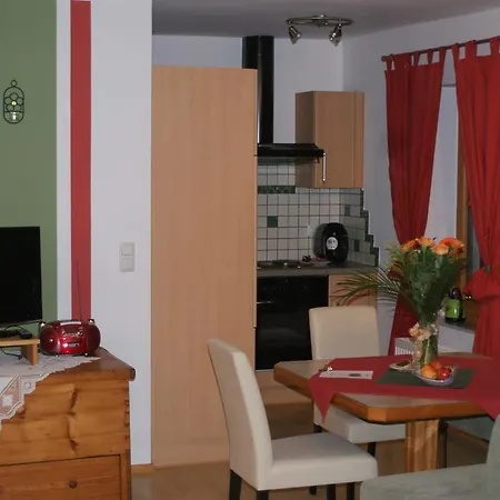 Pihringer's Moststub'n Διαμέρισμα *